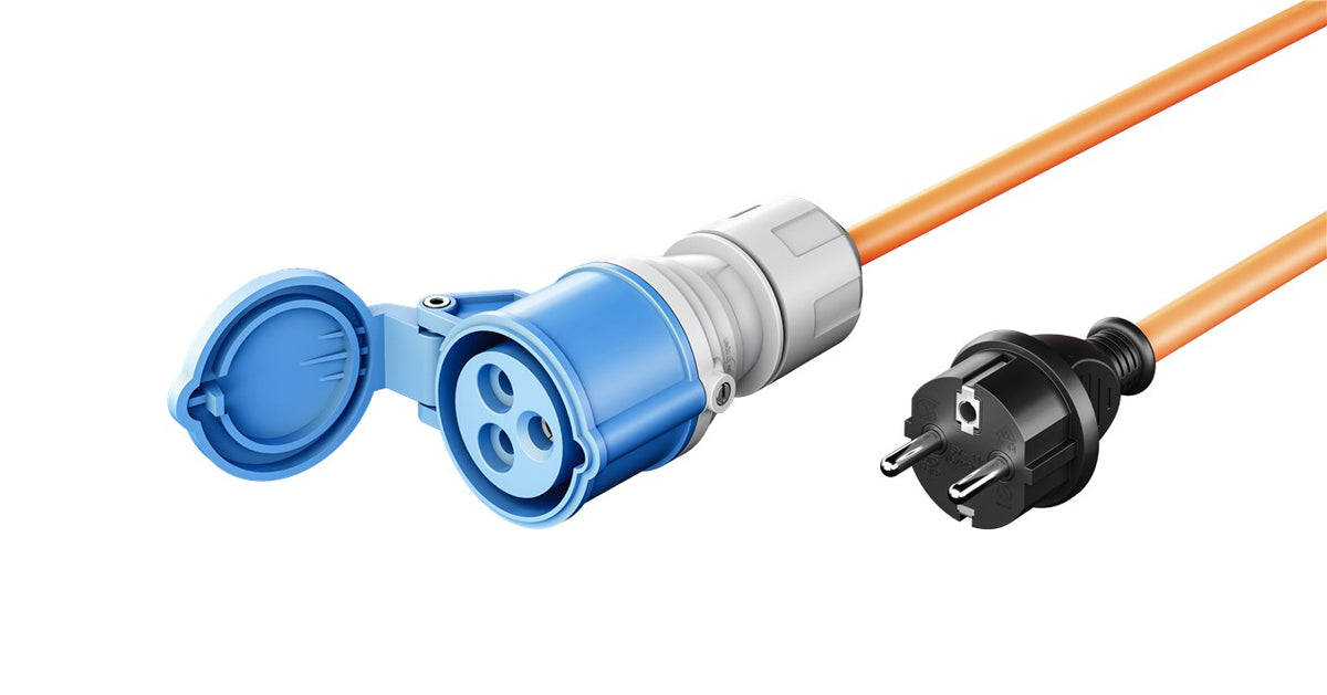 goobay CEE-Adapterkabel für Wohnwagen 5m Schutzkontakt auf CEE-Buchse mit Verschlusskappe, IP44, Kabel für Camping, Wohnmobil und Wohnwagen