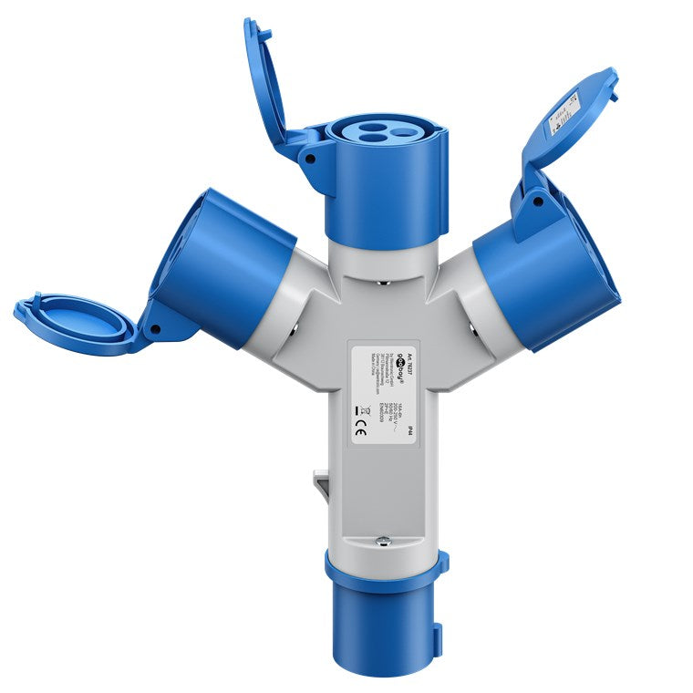 goobay CEE-Adapter für Wohnwagen, CEE-Stecker auf 3 x CEE-Buchse, tragbar, mit Schutzabdeckung, wasserdicht IP44